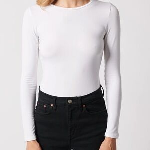 $138 Majestic Filatures Soft Touch Long Sleeve Crewneck T-Shirt sz 4